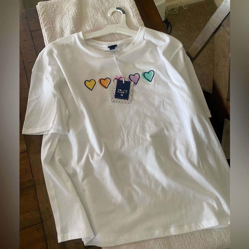 Roller Rabbit White Short-Sleeve Tee with Rainbow Heart Row